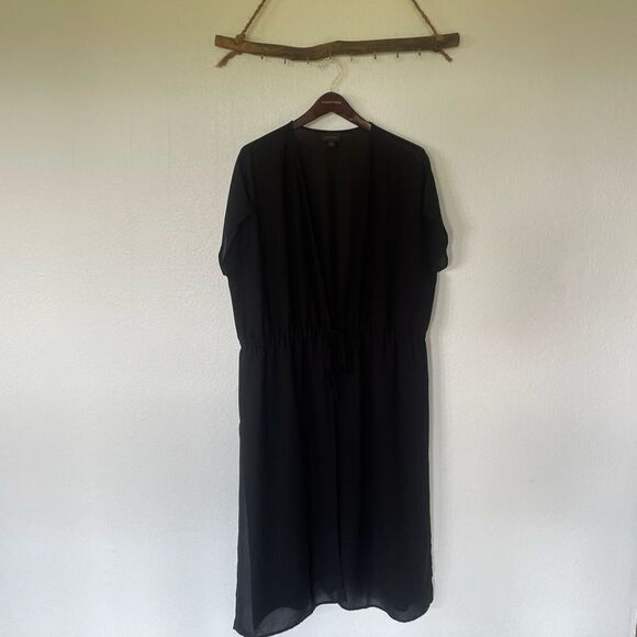 Black swimsuit coverup - Picture 4 of 4
